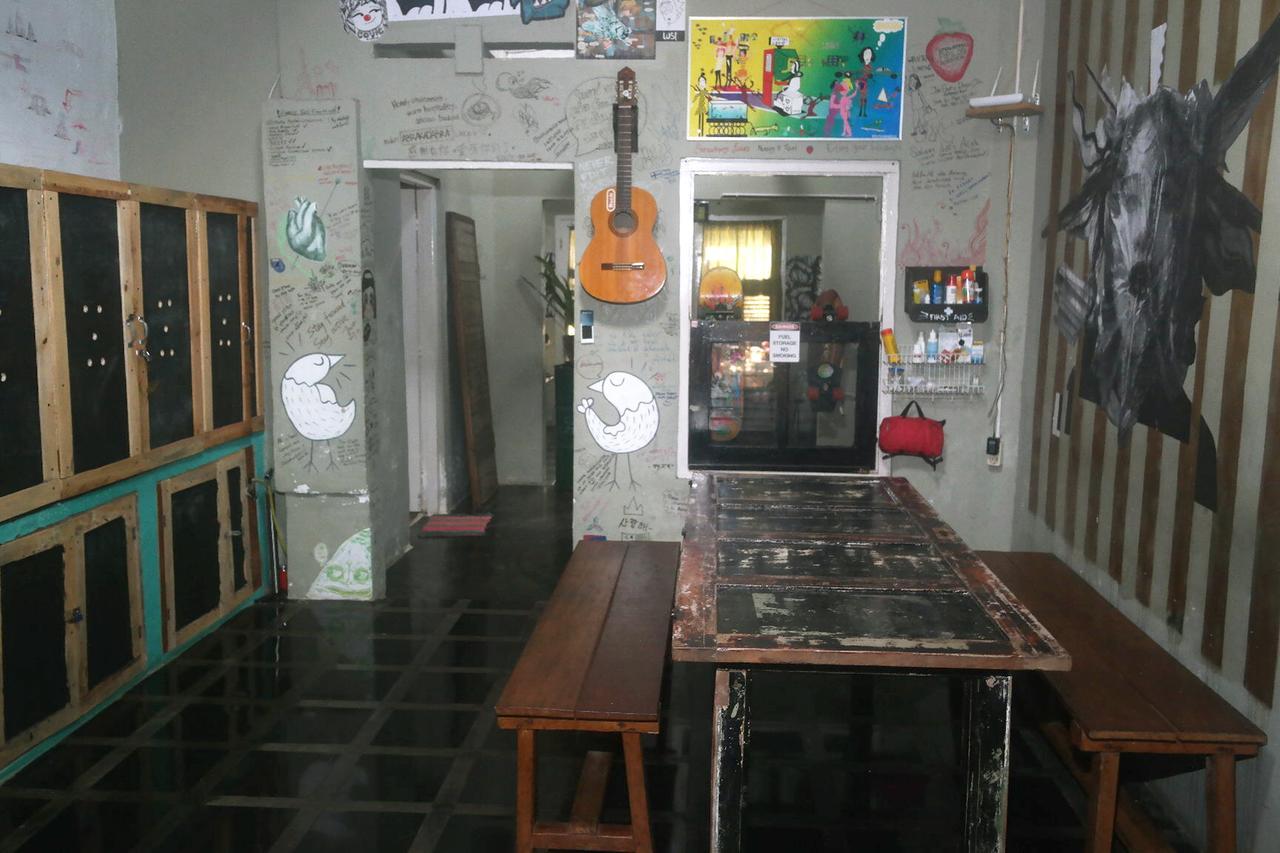 Abrakadabra! Artbnb Yogyakarta Exterior photo