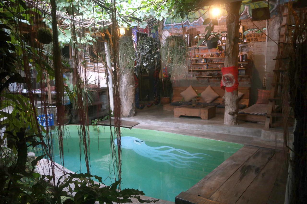 Abrakadabra! Artbnb Yogyakarta Exterior photo