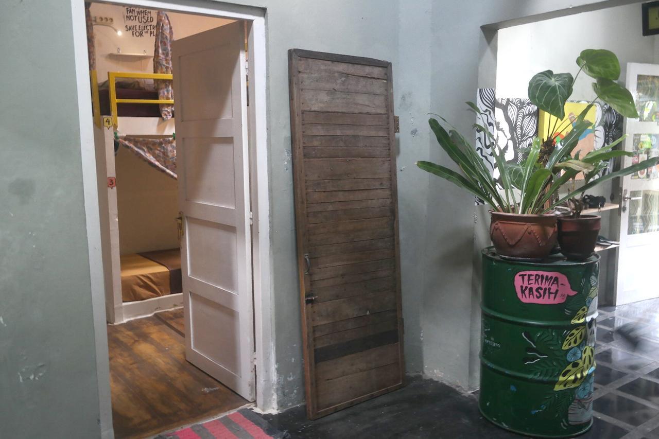 Abrakadabra! Artbnb Yogyakarta Exterior photo