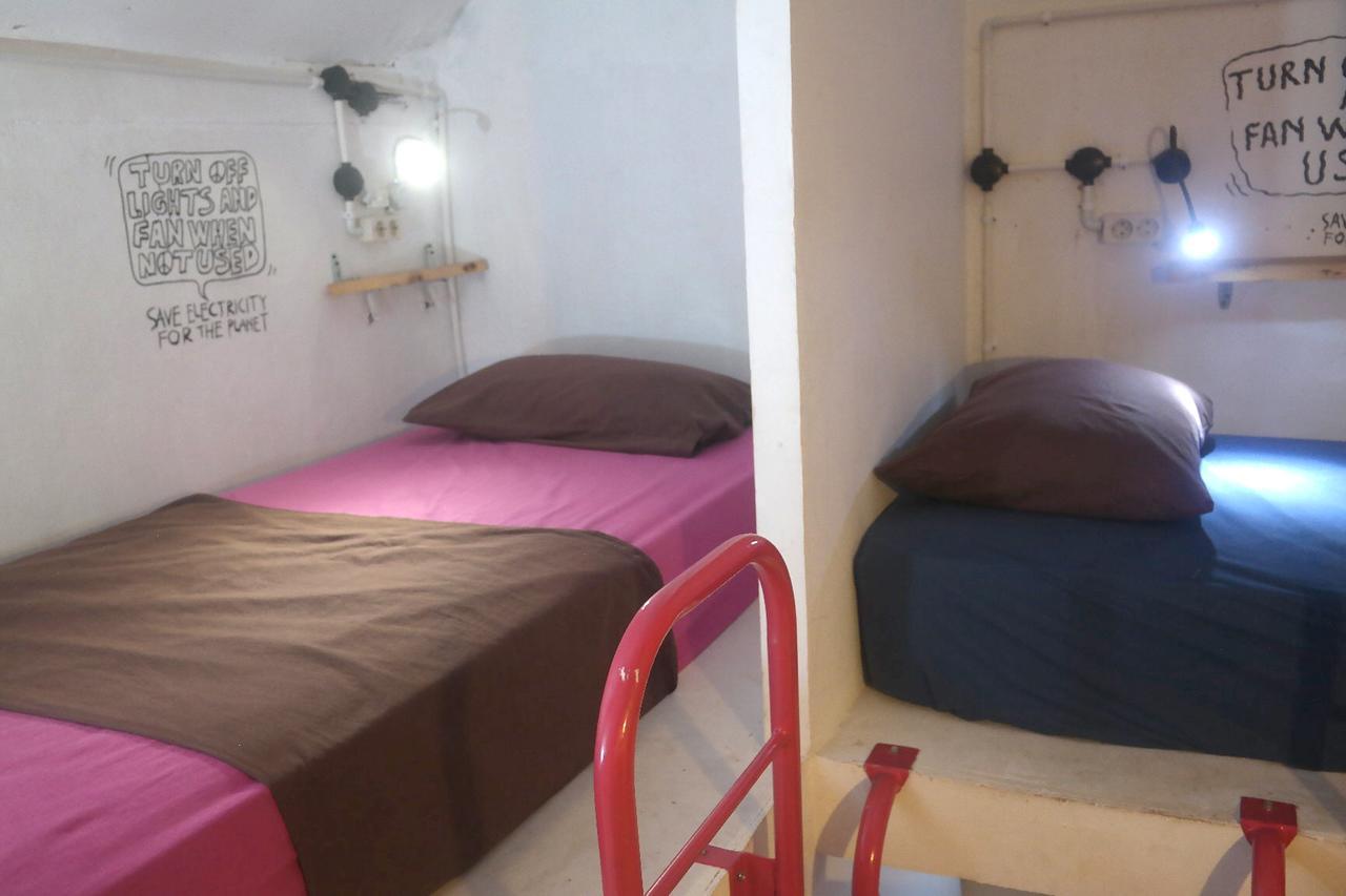 Abrakadabra! Artbnb Yogyakarta Exterior photo