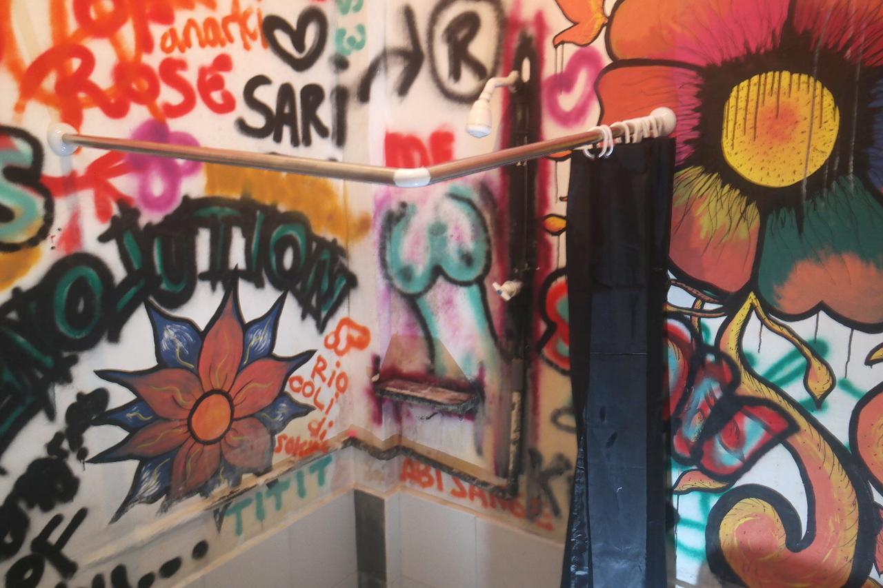 Abrakadabra! Artbnb Yogyakarta Exterior photo