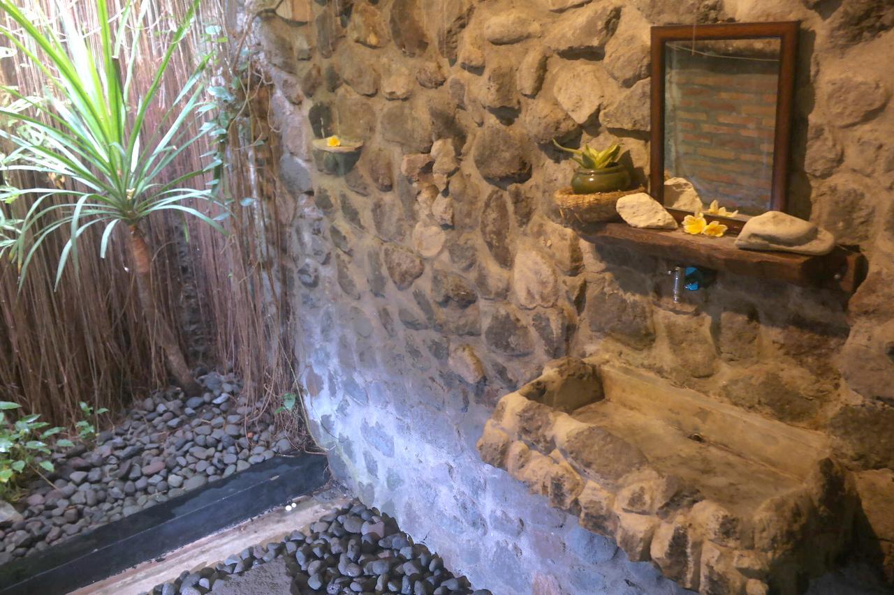 Abrakadabra! Artbnb Yogyakarta Exterior photo