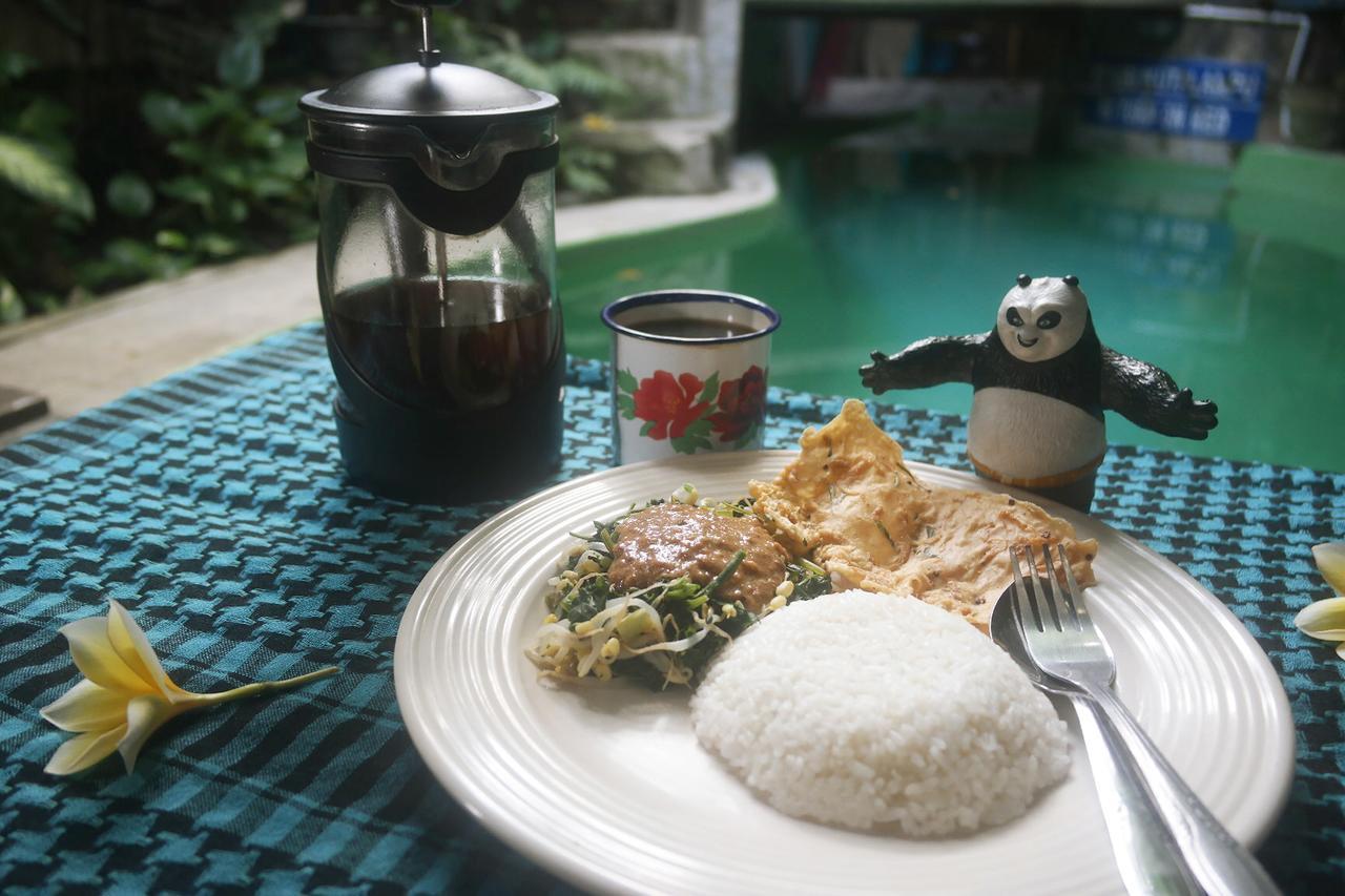 Abrakadabra! Artbnb Yogyakarta Exterior photo